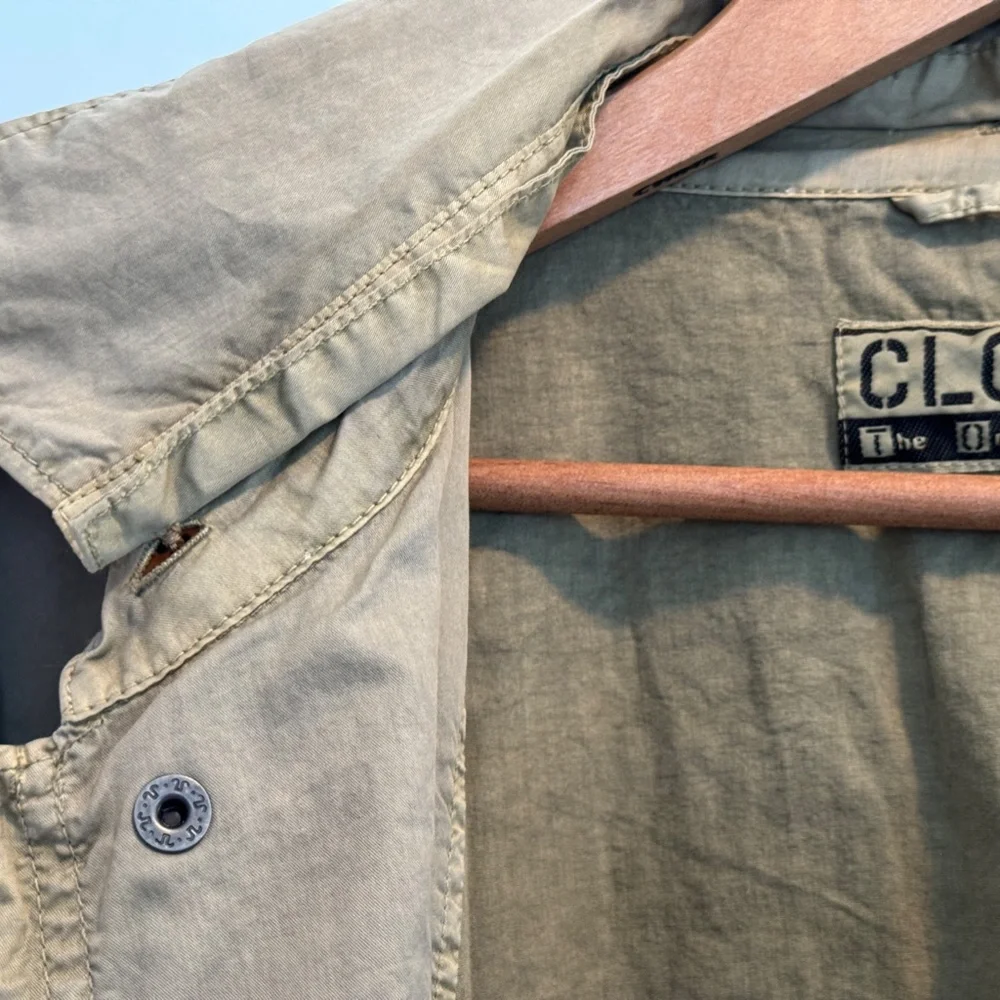 Lightweight Tech ExplorerJacket - Picture 8 of 11